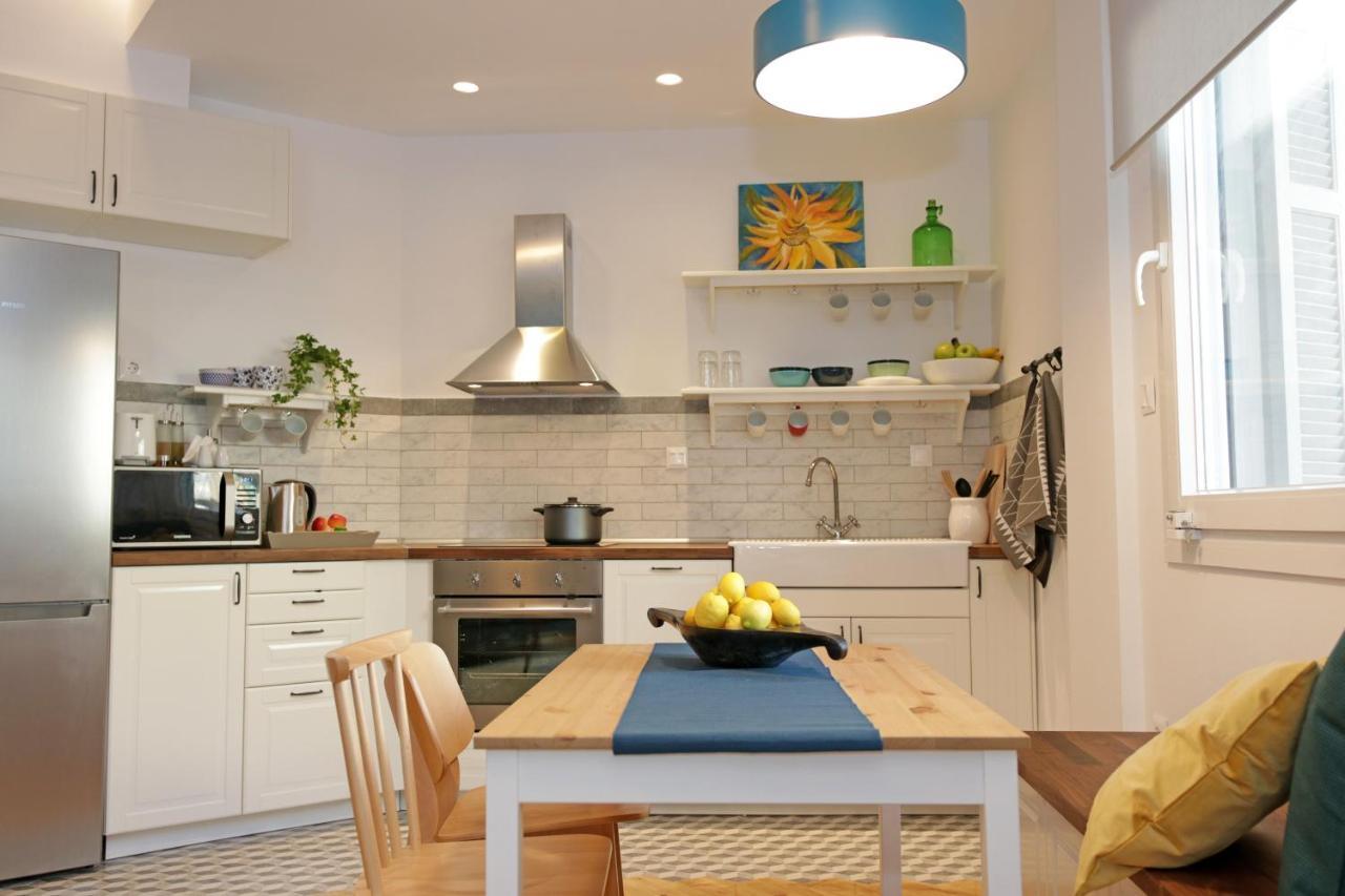 The 4 Travellers Thessaloniki Apartment ภายนอก รูปภาพ