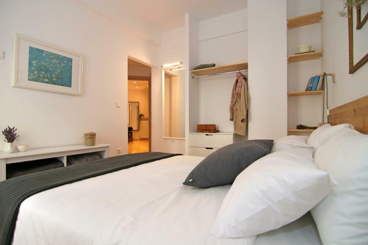 The 4 Travellers Thessaloniki Apartment ภายนอก รูปภาพ